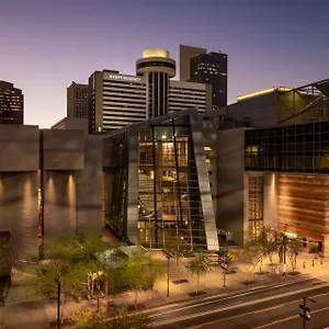 Hyatt Regency Downtown - No Destination Fees Отель